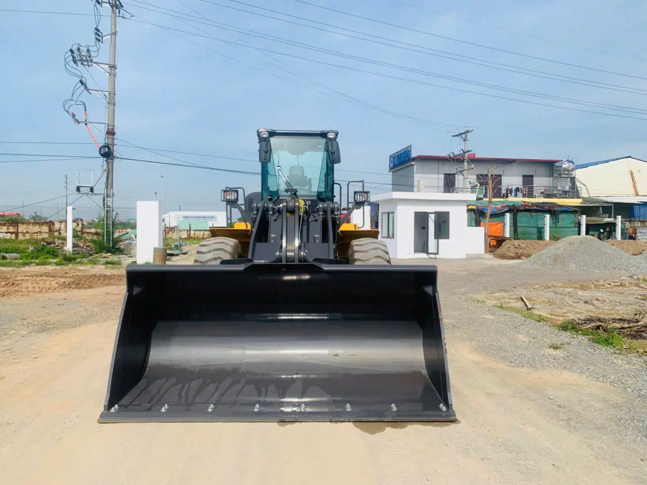 máy xúc lật XCMG LW500KN
xúc lật XCMG 5 tấn
máy xúc lật bánh lốp XCMG
giá máy xúc lật XCMG LW500KN
máy xúc lật công trình XCMG